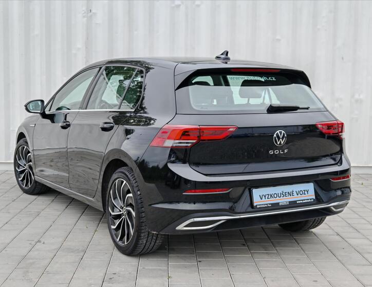 Volkswagen Golf 10