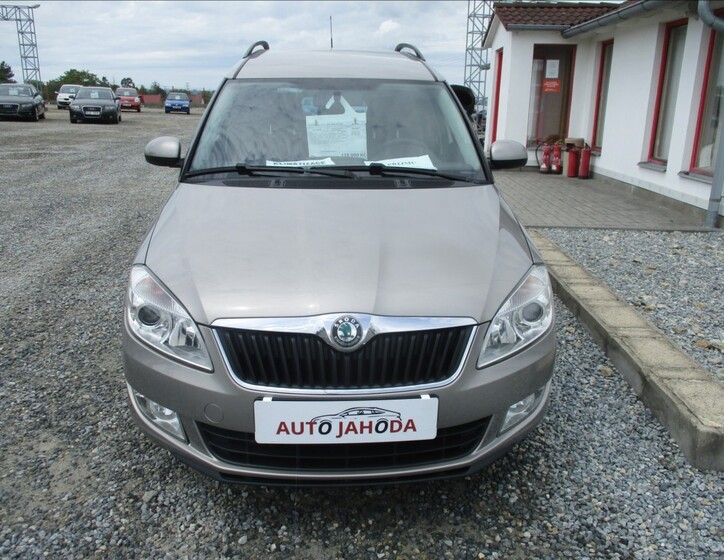 Škoda Roomster 2
