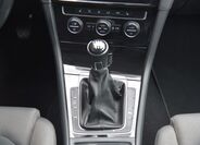 Volkswagen Golf 37