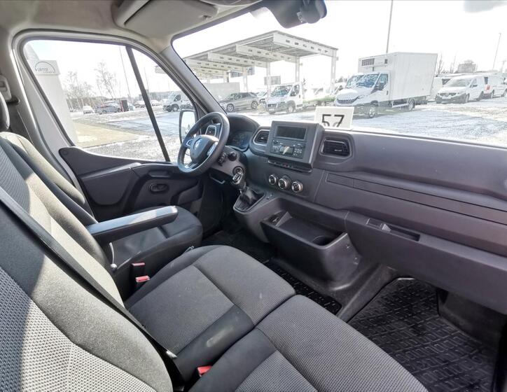 Renault Master 8