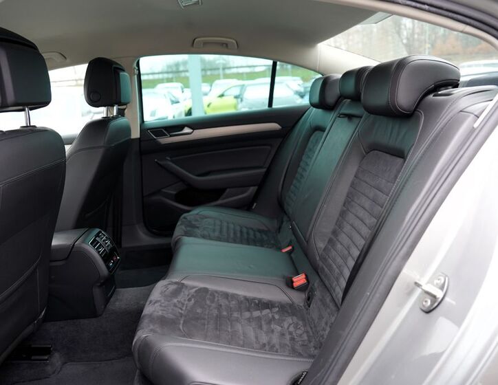 Volkswagen Passat 30