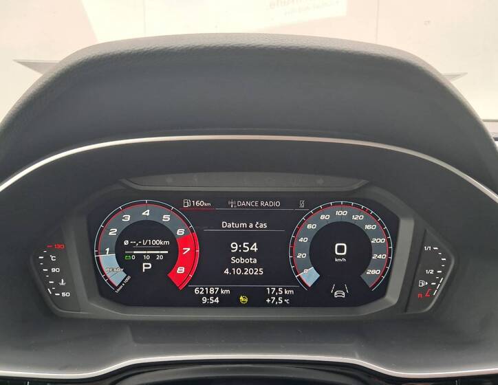 Audi Q3 9