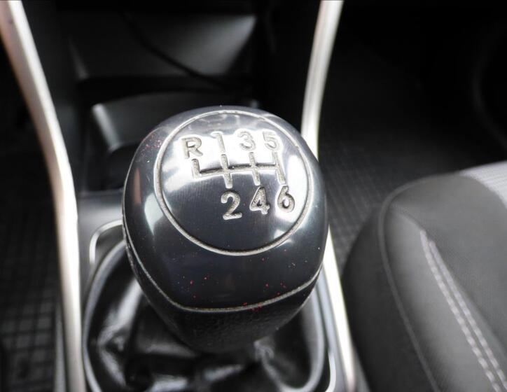 Hyundai i30 32