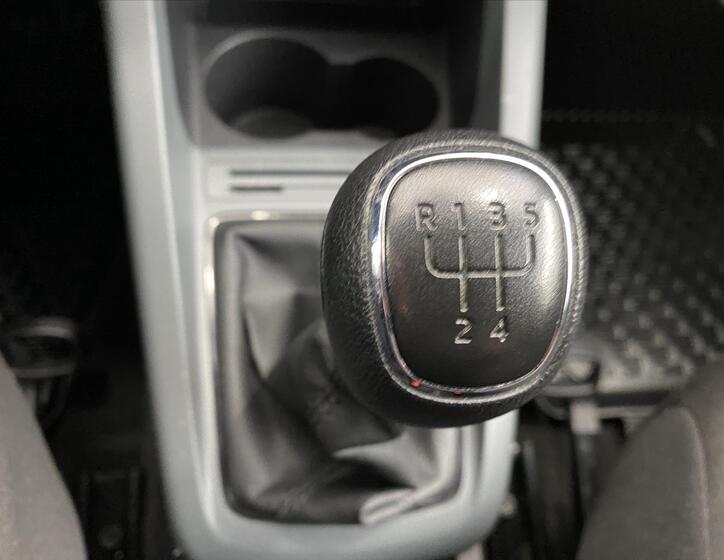 Škoda Fabia 16