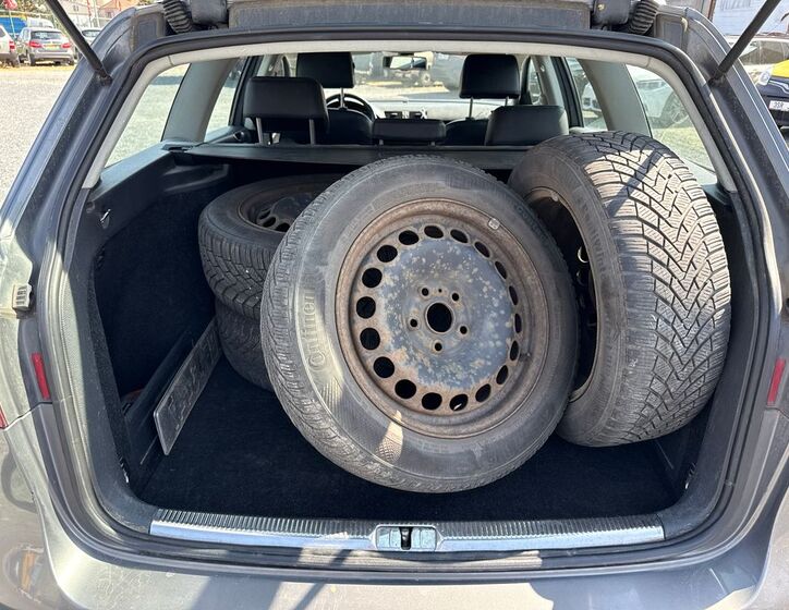 Volkswagen Passat 25