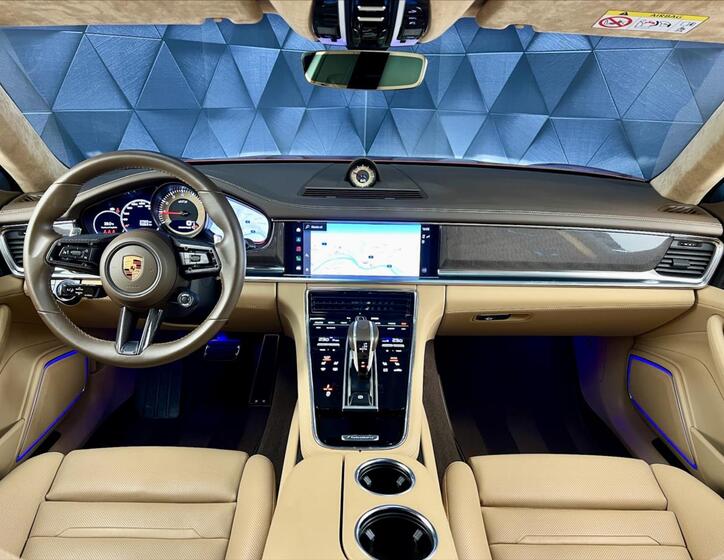 Porsche Panamera 10
