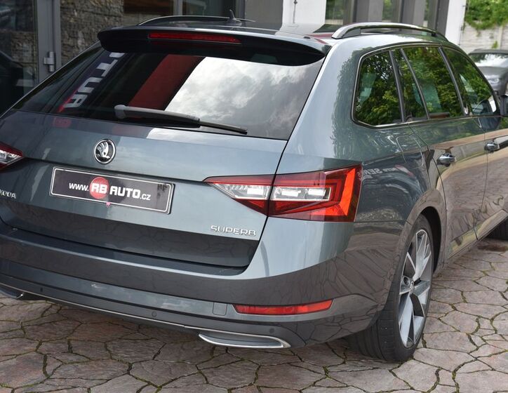 Škoda Superb 8