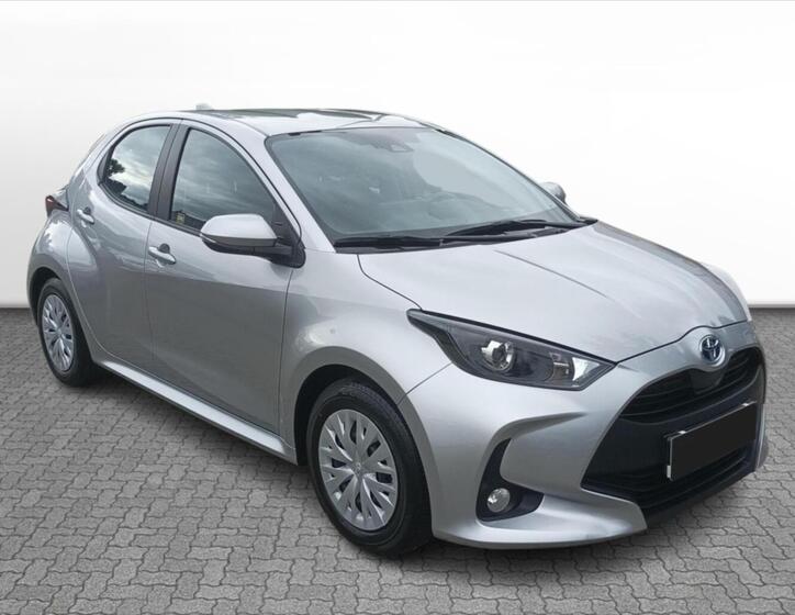 Toyota Yaris 1
