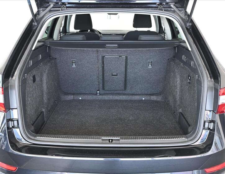 Škoda Superb 6