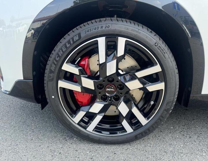 Mini Countryman 4