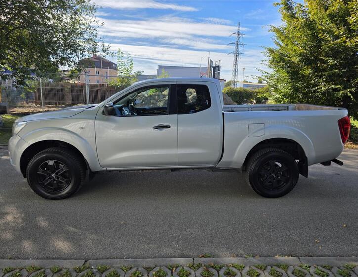 Nissan Navara 3