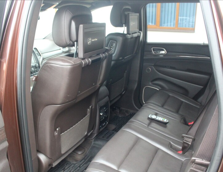 Jeep Grand Cherokee 18
