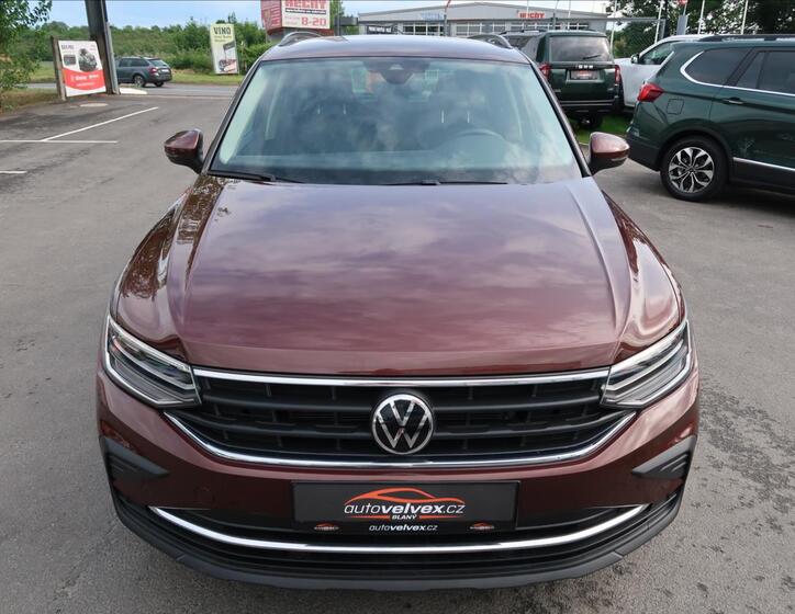 Volkswagen Tiguan 7