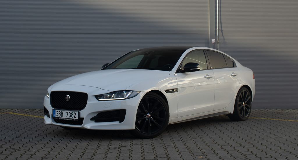 Jaguar XE