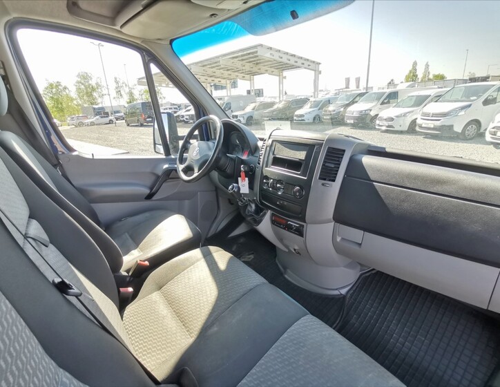 Volkswagen Crafter 8