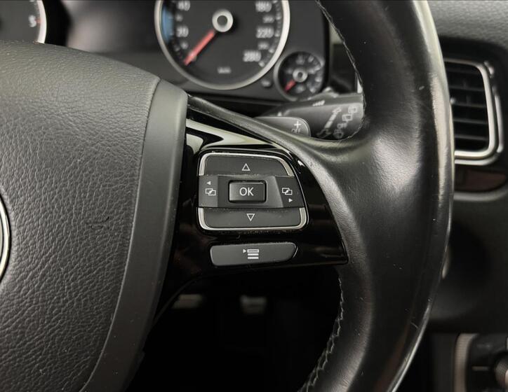 Volkswagen Touareg 12