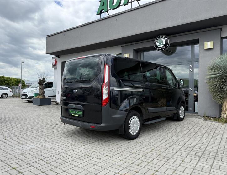 Ford Tourneo 6
