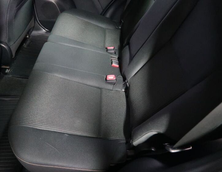 Toyota RAV4 10