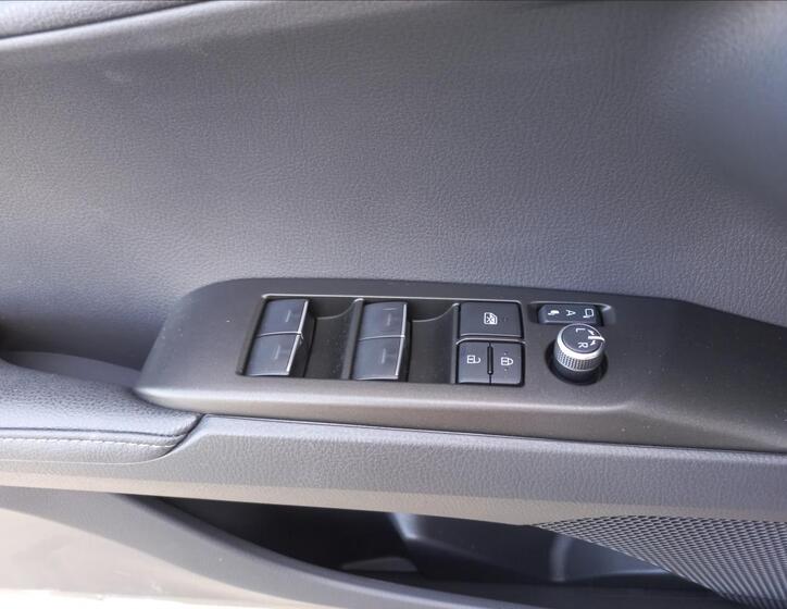 Toyota Camry 24