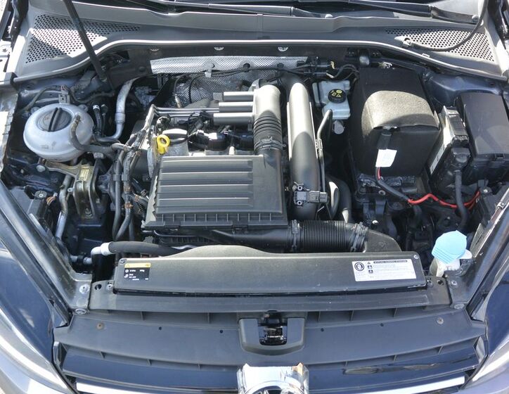 Volkswagen Golf 51