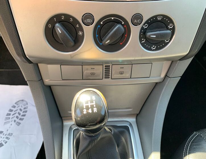 Ford Focus 13