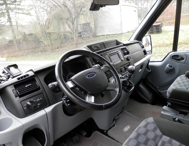 Ford Transit 12