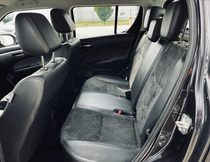 Suzuki Swift 23