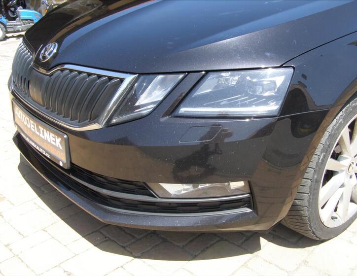 Škoda Octavia 9