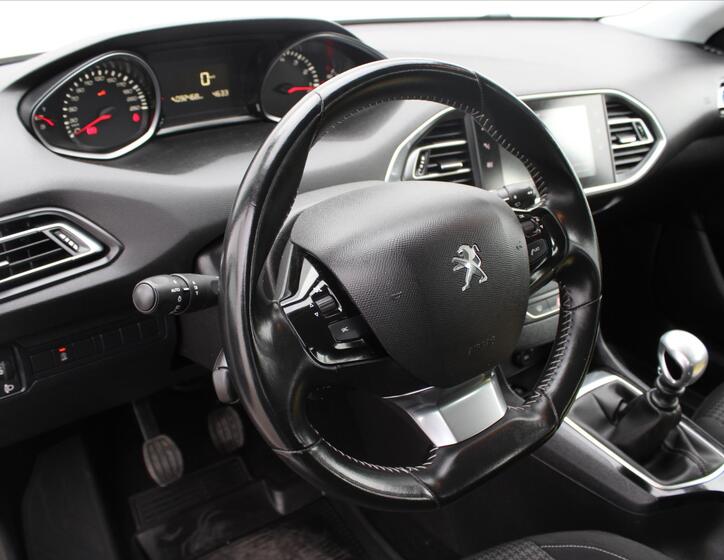 Peugeot 308 13