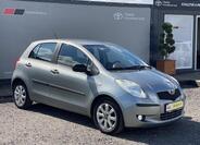 Toyota Yaris 1