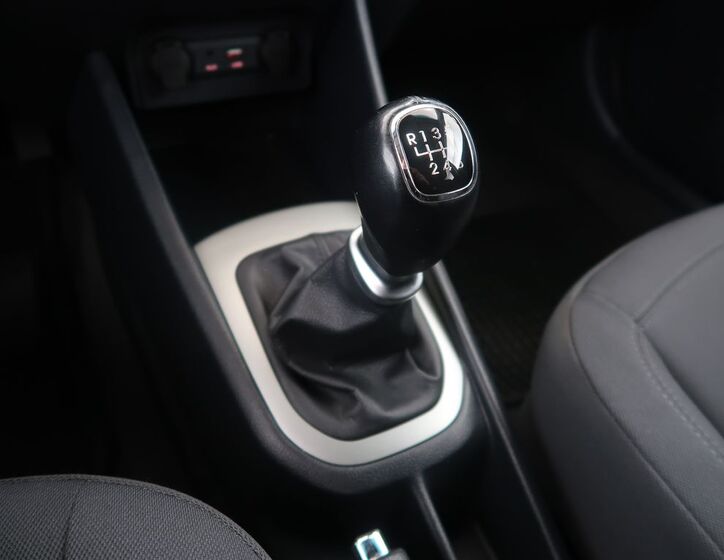 KIA Rio 25
