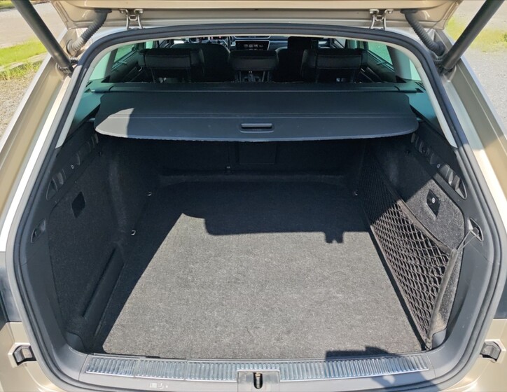 Škoda Superb 11