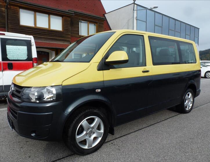 Volkswagen Caravelle 1