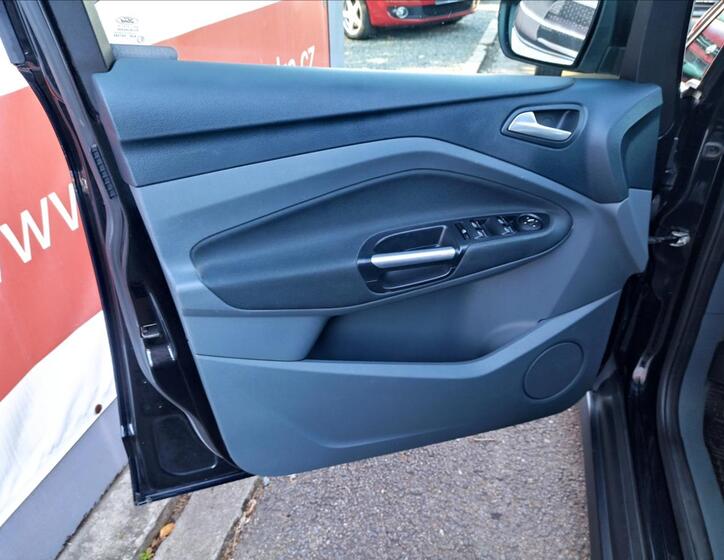 Ford Grand C-MAX 18
