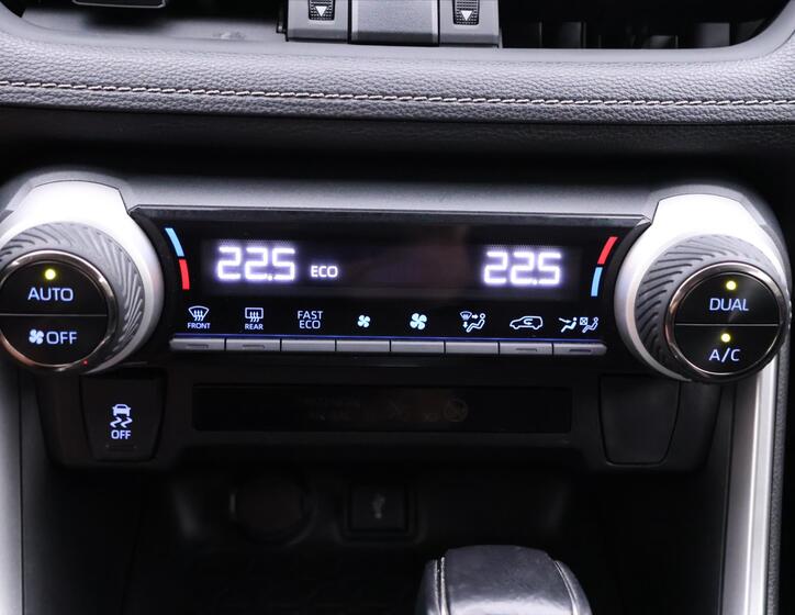 Toyota RAV4 26