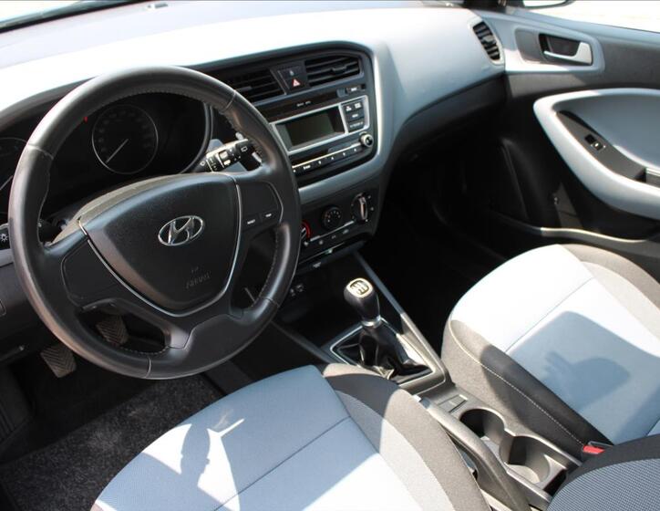 Hyundai i20 10