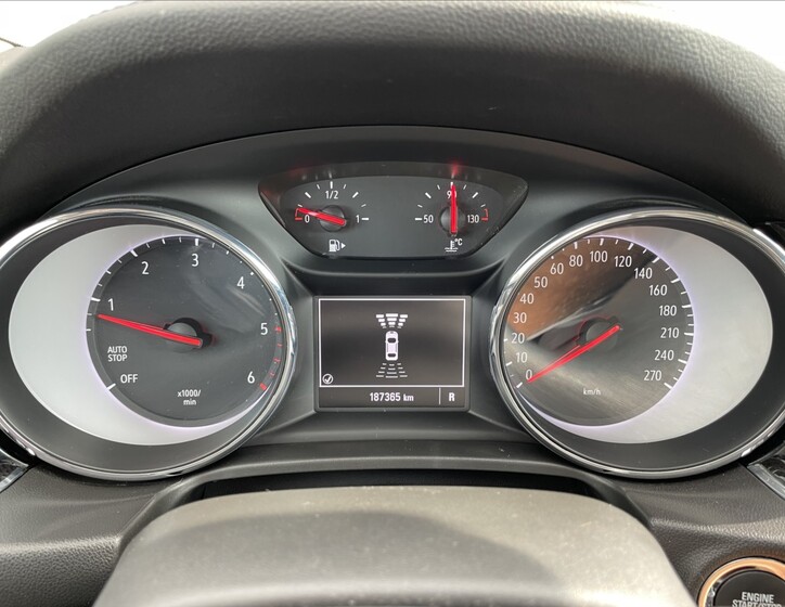Opel Insignia 12
