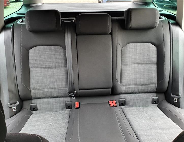Volkswagen Passat 40