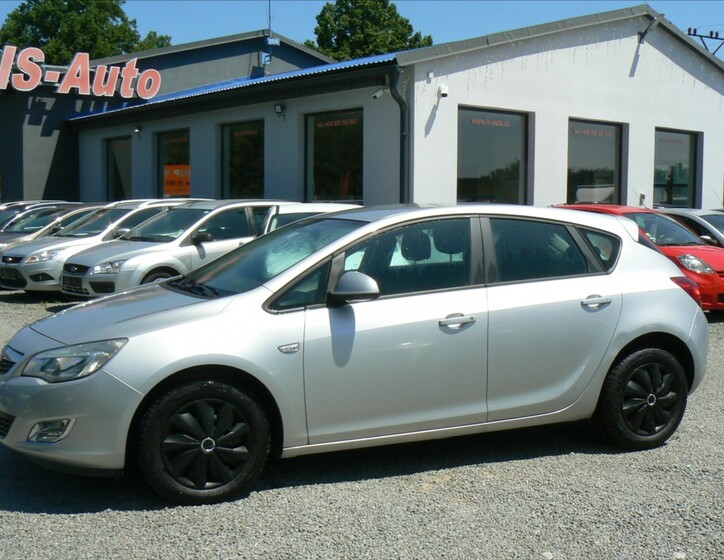 Opel Astra 1