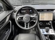 Jaguar F-Pace 14