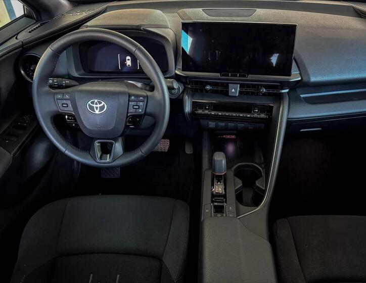 Toyota C-HR 6