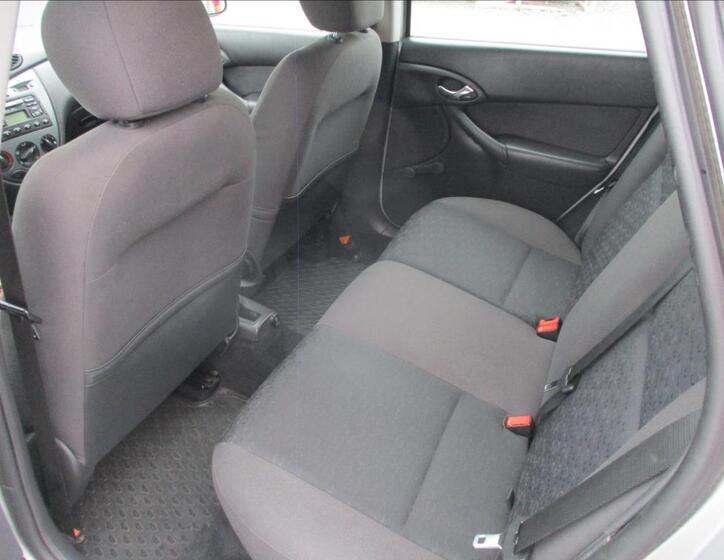 Ford Focus 14