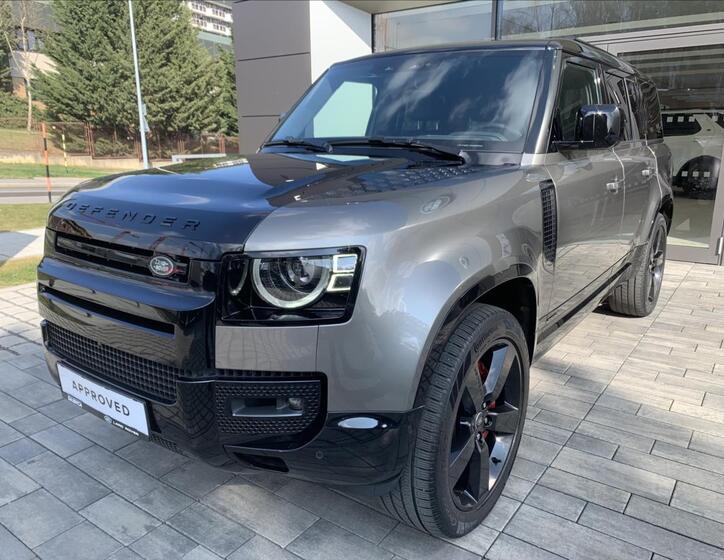 Land Rover Defender 3