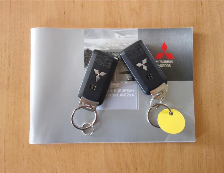 Mitsubishi Outlander 36