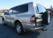 Mitsubishi Pajero 4