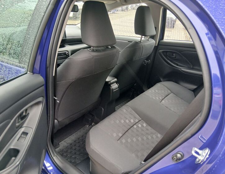 Toyota Yaris 12