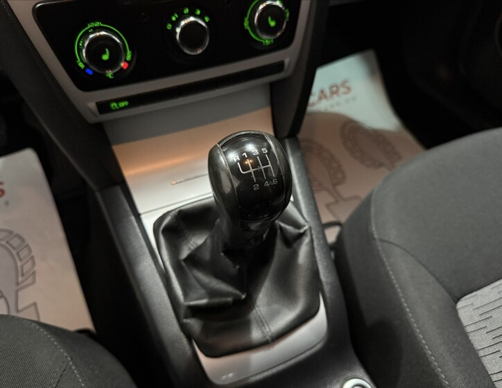 Škoda Octavia 14