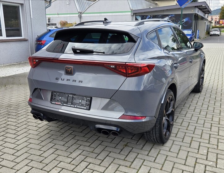 Cupra Formentor 3