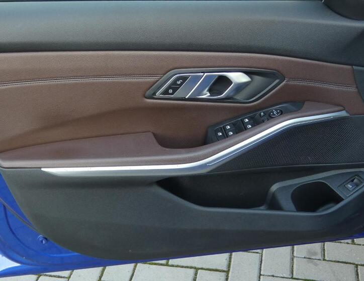 BMW Řada 3 8