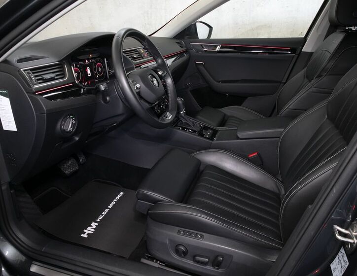 Škoda Superb 9